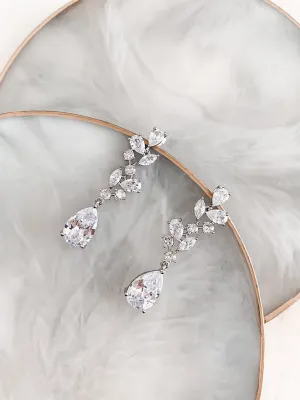 Carissa – Teardrop Crystal Earrings