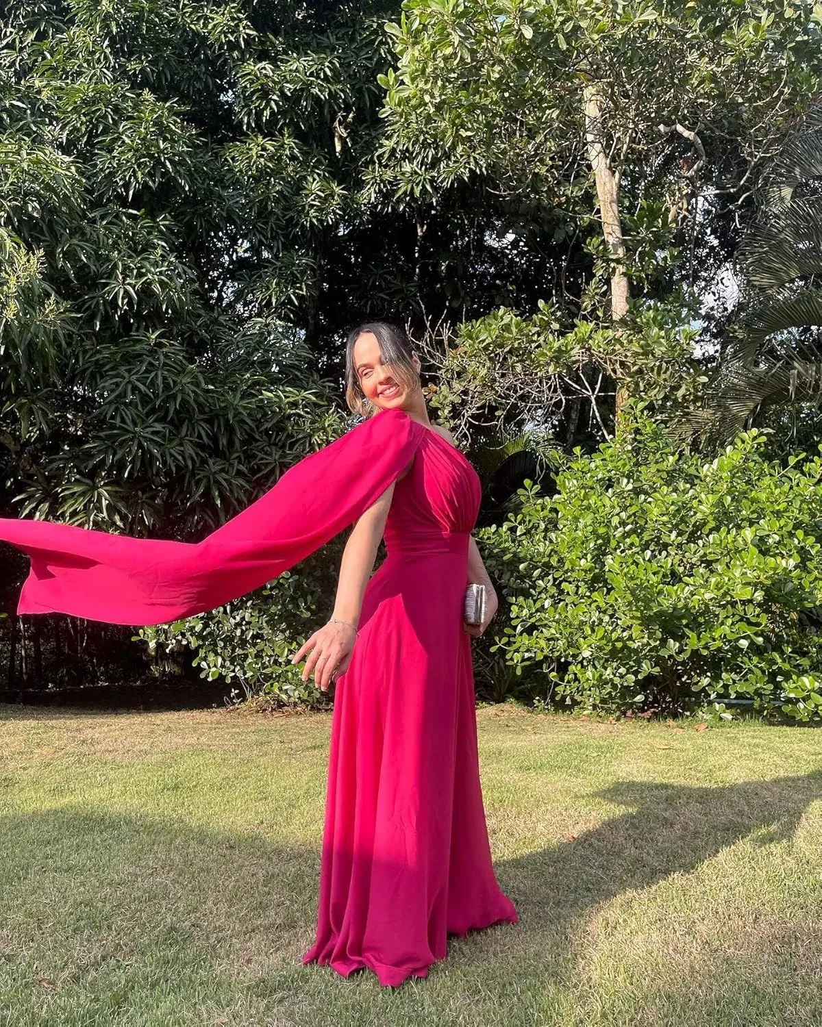 Chiffon Cape Sleeve Bridesmaid Dresses Pleated V Neck Formal Evening Dresses A-Line Ball Gowns for Women