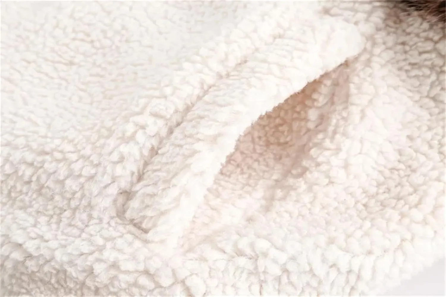 Women Lapel Fleece Faux Fur Coat Loose Fit Vintage Warm Cotton-Padded Coat