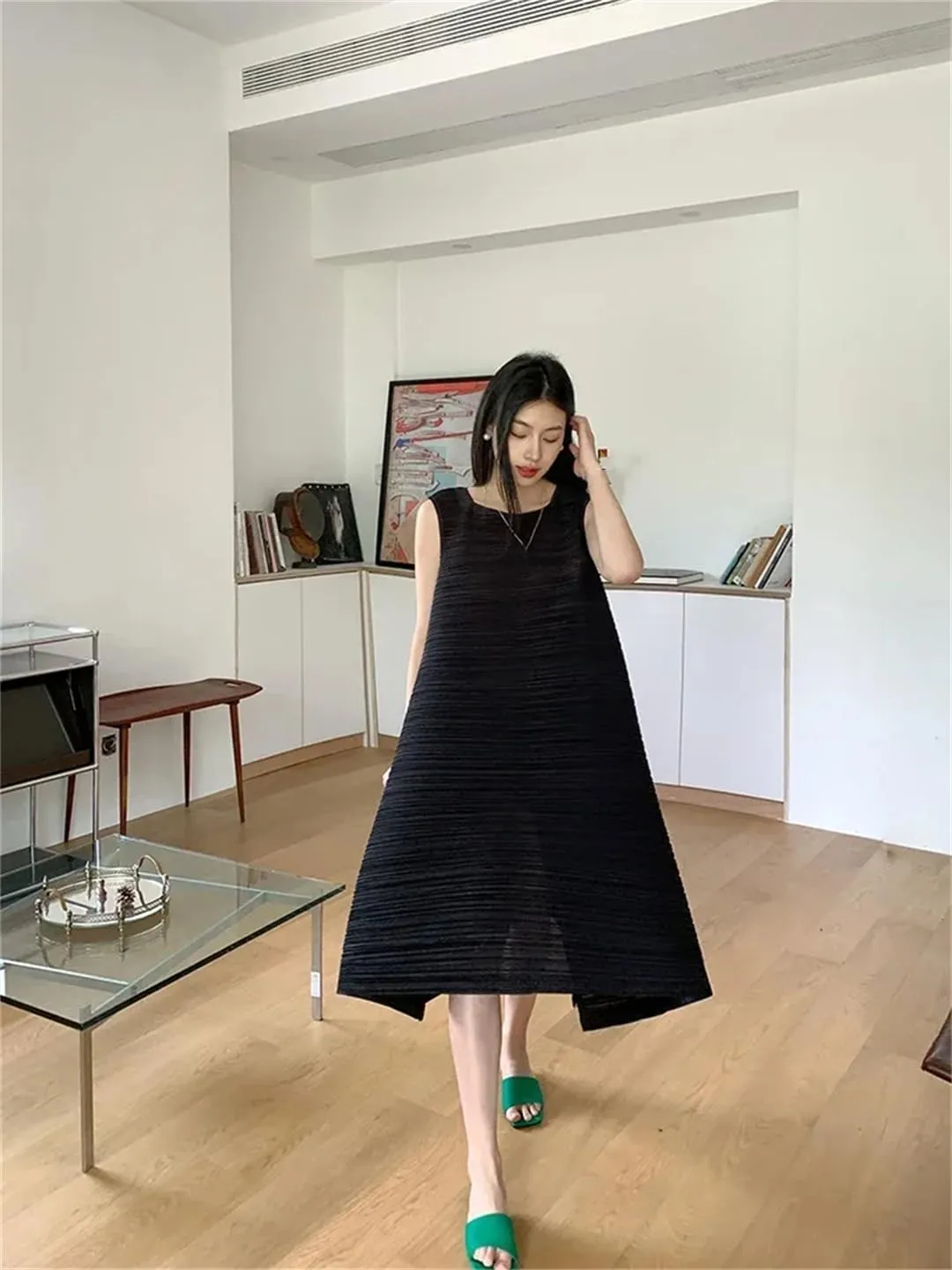 Women's Pleated Loose Plus Size Dress Solid Sleeveless Crewneck A-Line Casual Midi Dresses
