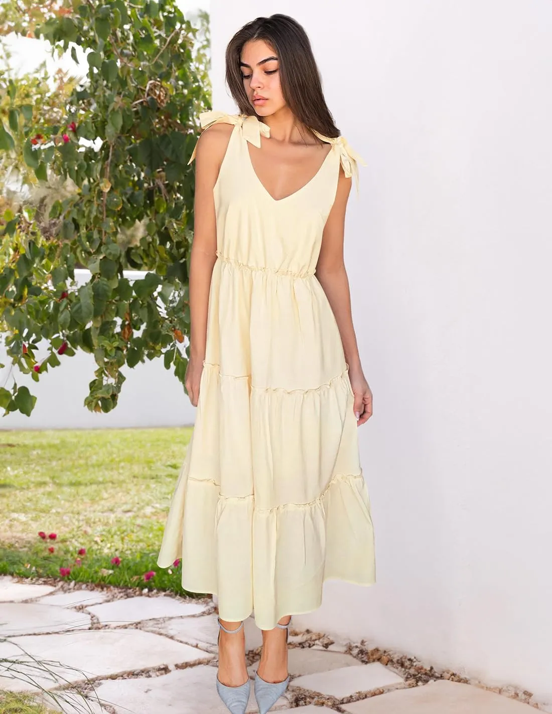 ZESICA Women's 2025 Summer Boho Casual V Neck Sleeveless Midi Dresses Tie Shoulder Flowy Tiered A Line Beach Long Sundress